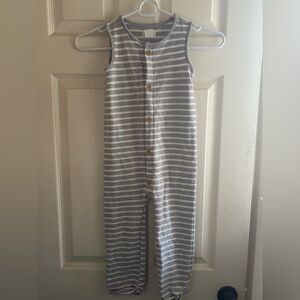 Carters Striped Gray Sleeveless Jumpsuit Bundle size 4T 1 Grey 1 Pink